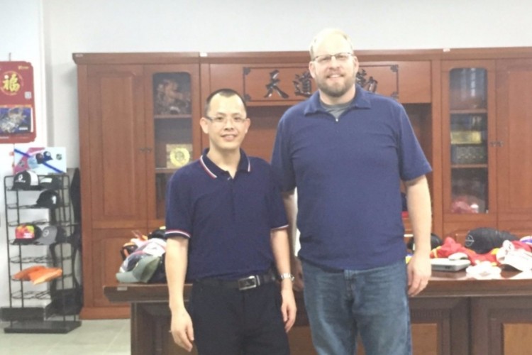 中国 Dragon One Apparel Company Limited 会社概要